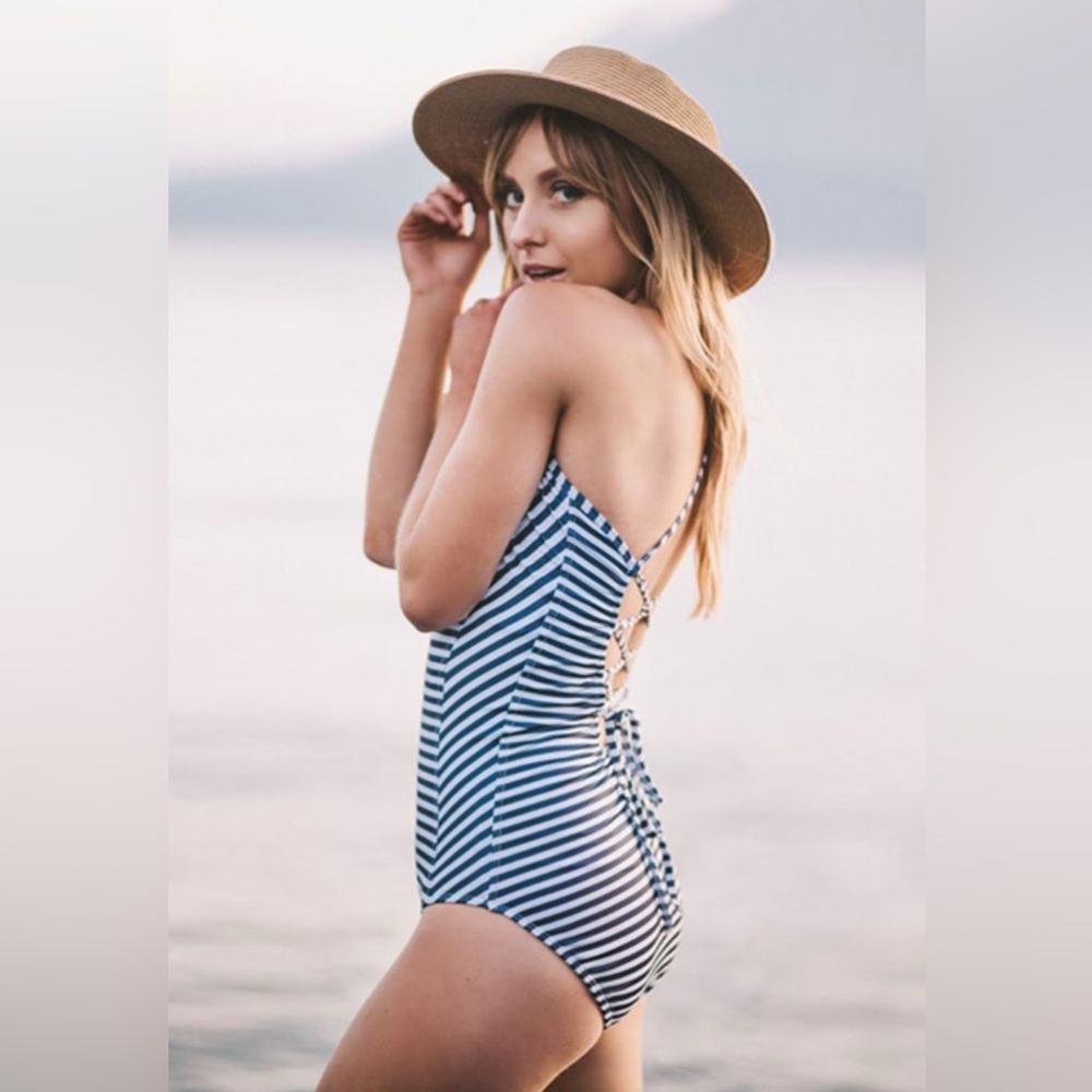 NWT Albion The Weekender One-Piece Swimsuit